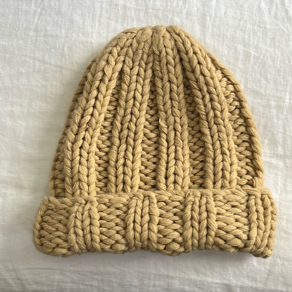Free People camel knit hat